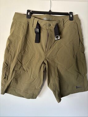 REI Olive Green Men's Outdoor Hybrid Shorts with Integrated Belt Size 36